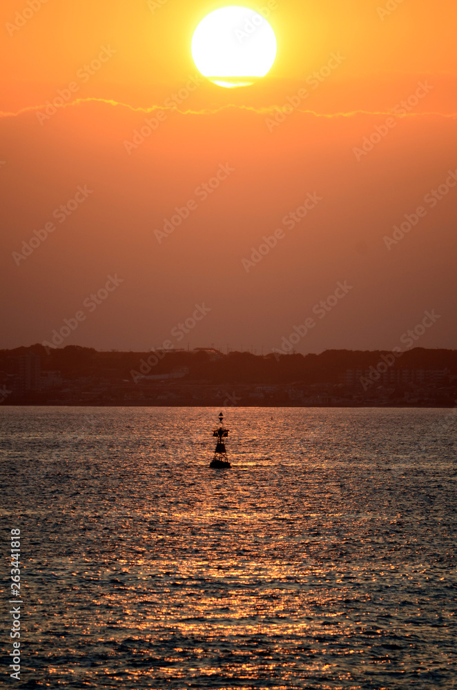 黄昏の海