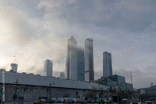  New York Rush Hour on a Misty/Foggy Cold Winter Morning