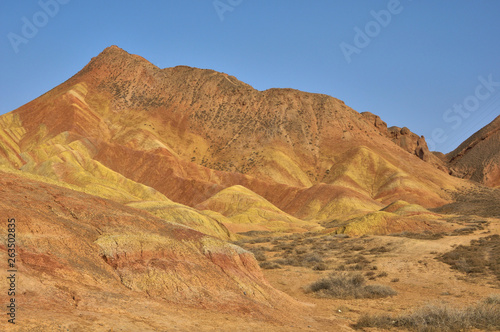 Danxia red sandstone in the national geopark of Zhangye, Gansu, China © MarkRed82