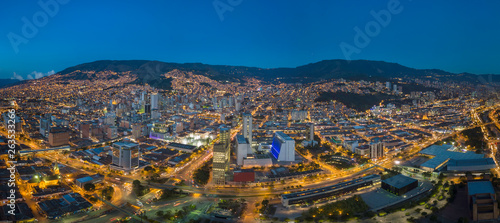 Fotografía aérea panorámica del centro de Medellín, Antioquia (Colombia) © Juan Fdo Ramírez