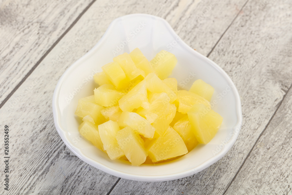 Marinated pineapple pieces Marinated pineapple pieces