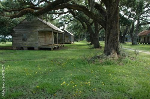 Slave cabins at Evergreen Plantation, located on the west side of the Mississippi River in St. John the Baptist Parish, constructed in 1790, Wallace, Louisiana, USA.