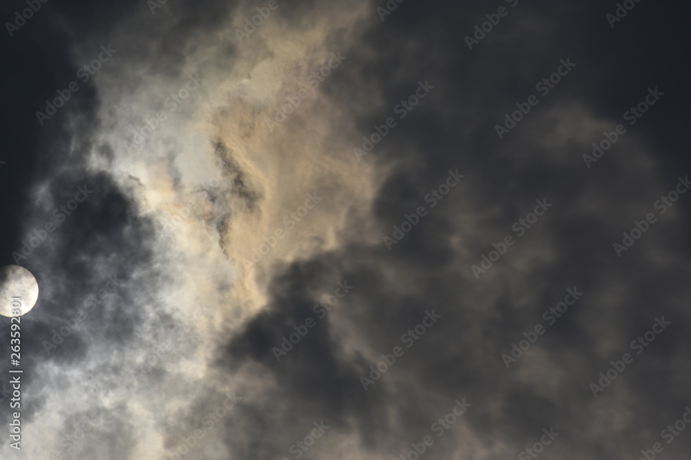 Obraz premium Sun Scorched Clouds