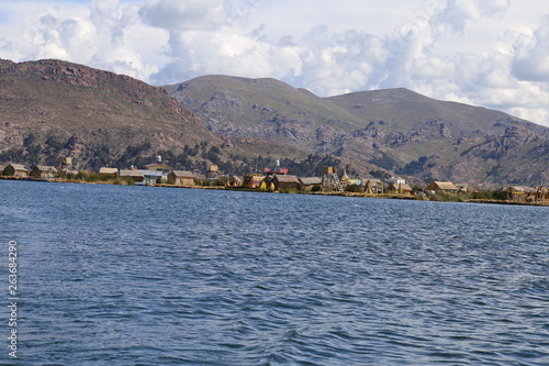 ウロス島 チチカカ湖
