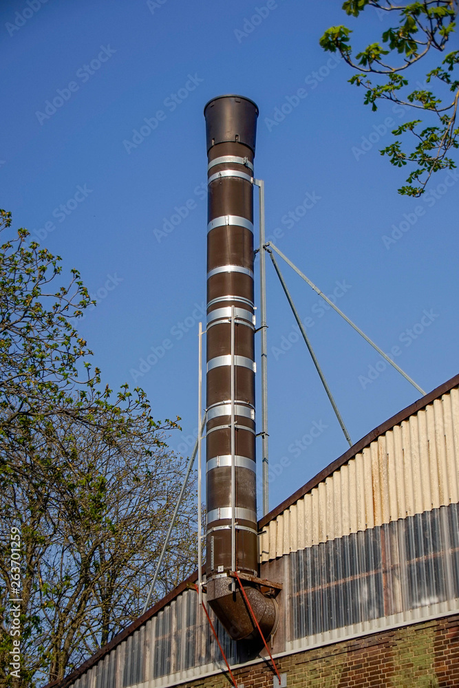 Schornstein von einer Biogasanlage, Biogas, Turm, abgas