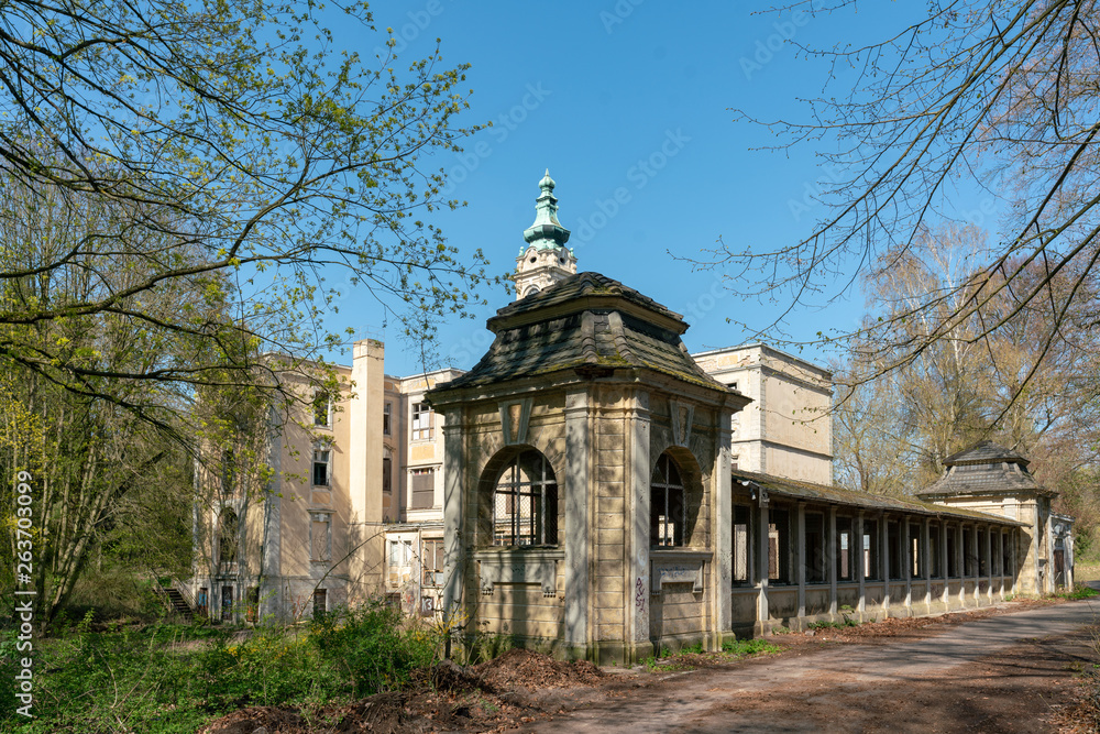 Ruine von Schloß Dammsmühle in Wandlitz bei Bernau 