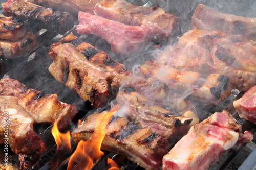 grigliata di carne e costicine di maiale, grilled meat and pork chops