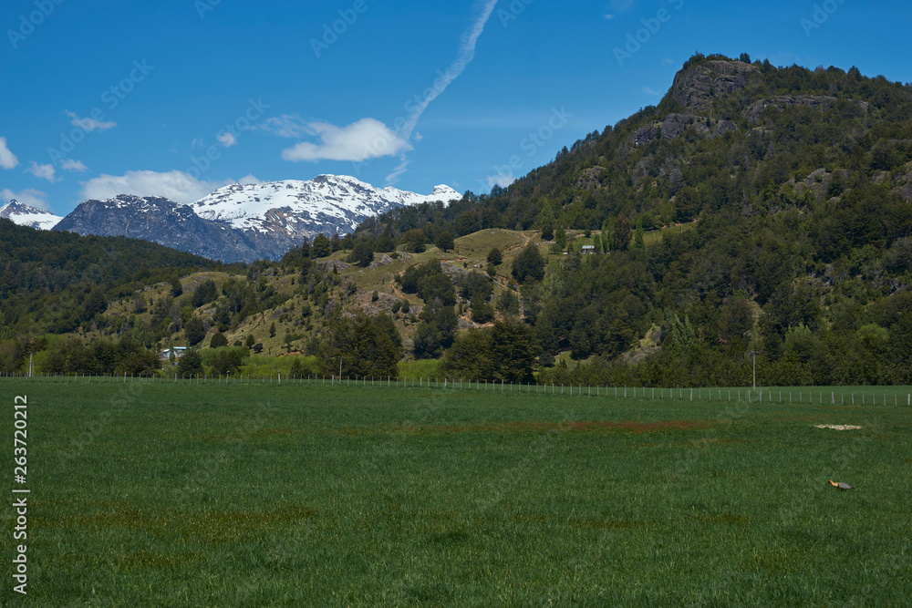 Φωτογραφία Rural landscape of Patagonia, southern Chile near the small town of Futaleufu