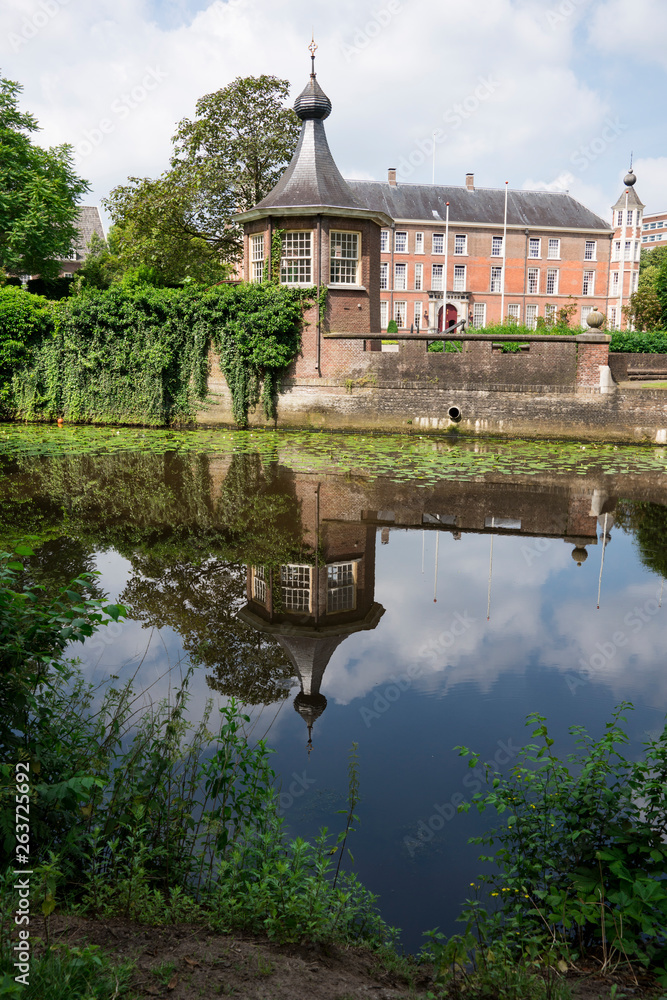Fototapeta premium castle with reflection in water, Breda, The Netherlands