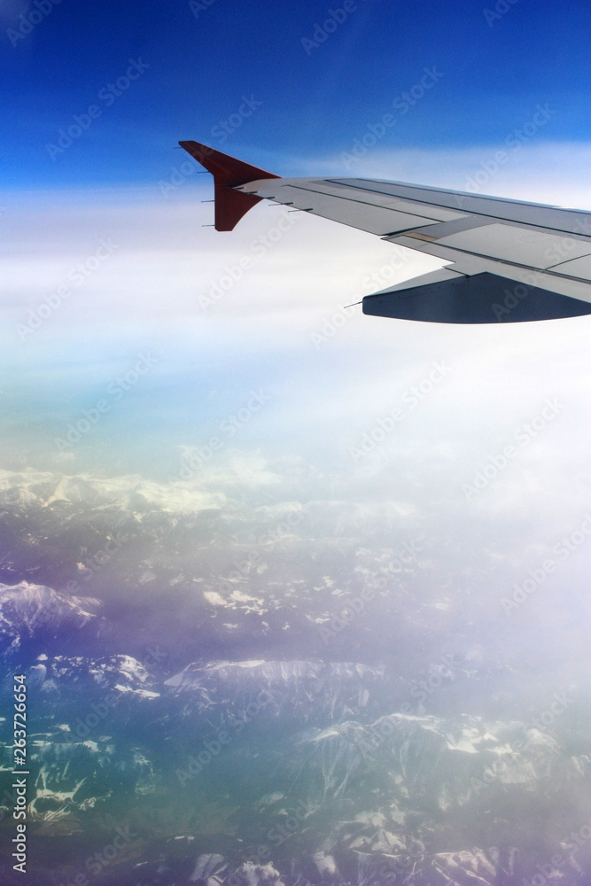 Fototapeta premium Airplane wing in the sky
