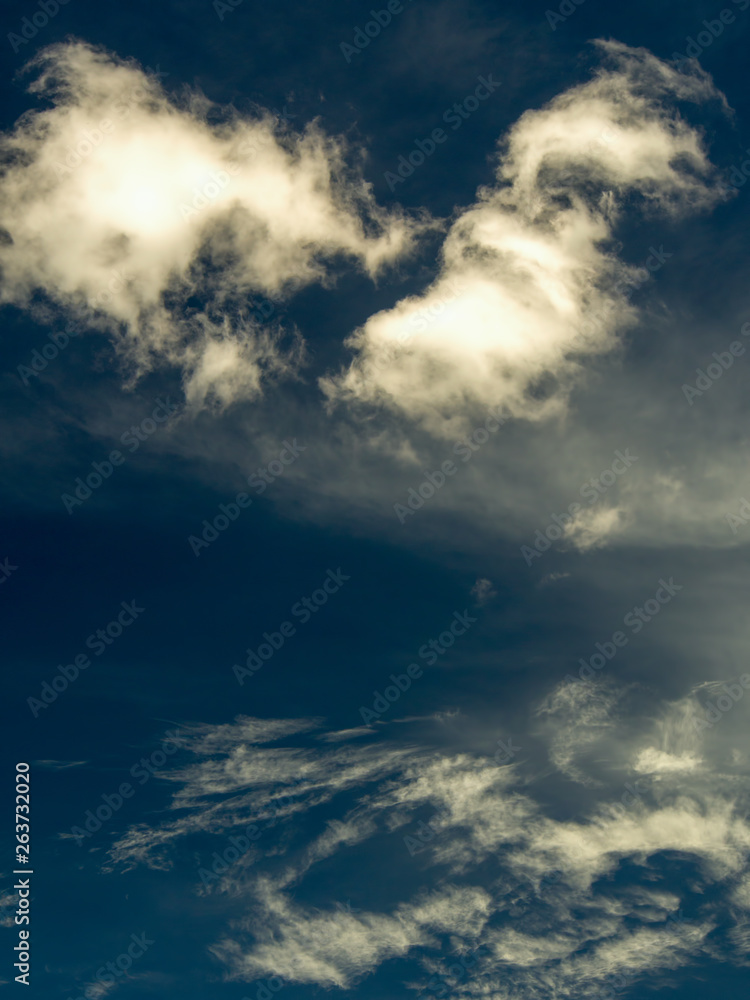 Obraz premium A very particular cloud formation over the sky in Bogota, Colombia.