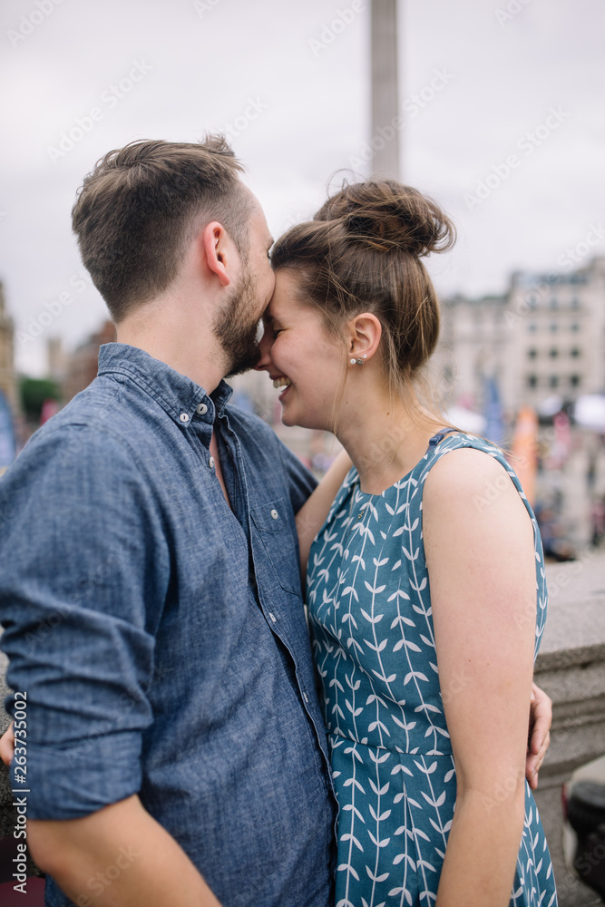 Obraz premium Woman and man being close with each other