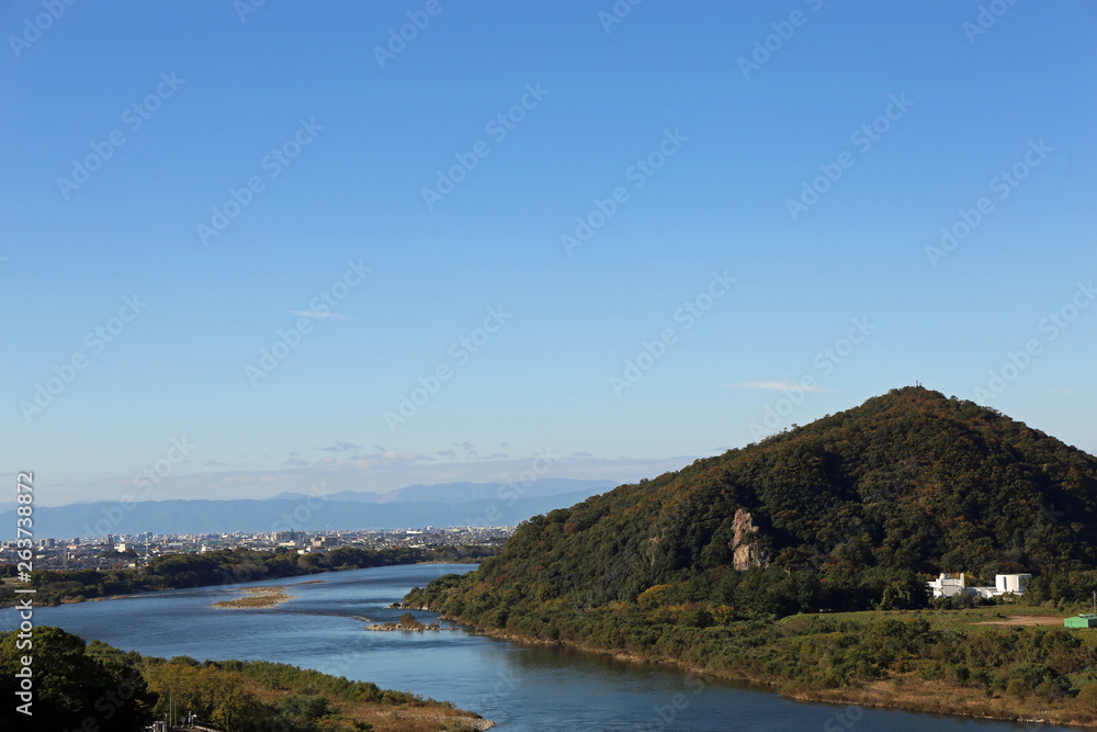 秋の犬山城からの風景