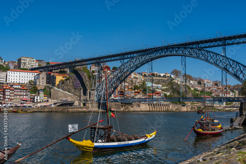 Dom Luis I bridge in Porto Portugal © ricardo rocha