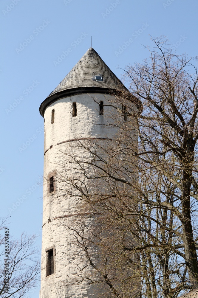 Alter Burgturm in Niedersachsen Deutschland