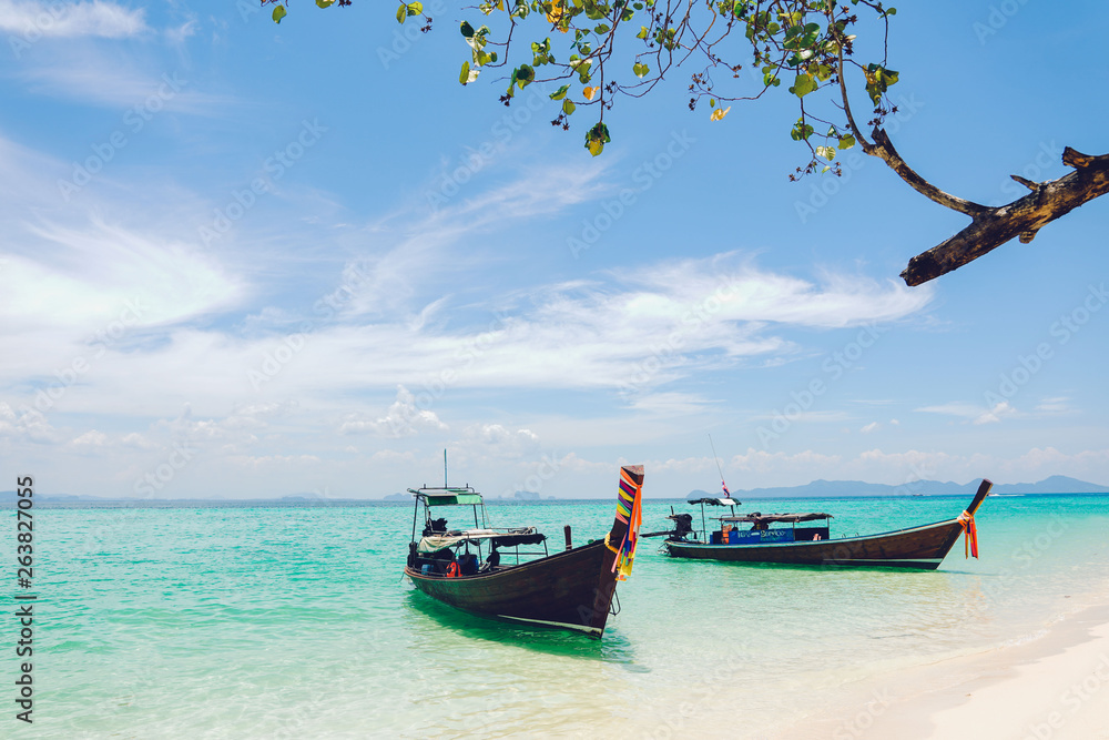 Fototapeta premium Travel to the sea and island by long tail boat Of Thailand