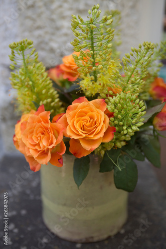 Fototapeta Naklejka Na Ścianę i Meble -  Still life flowers floral arrangement