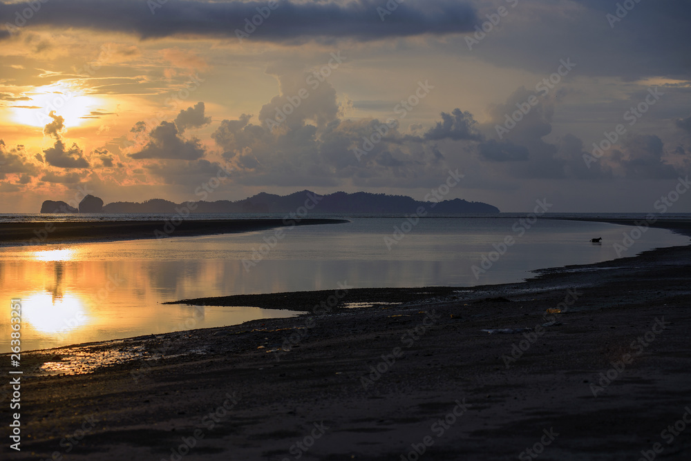 Fototapeta premium Sunset on the beach