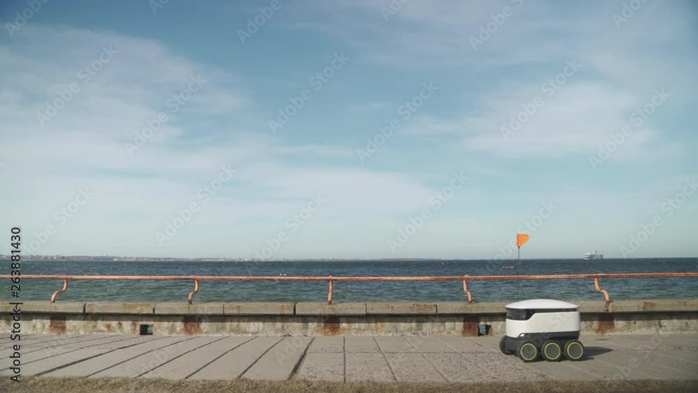 Delivery robot on its way around.