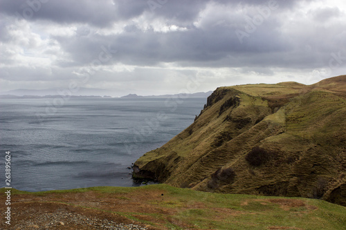 Isle of Skye Cliff © Alwin