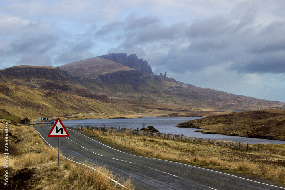 Fototapeta premium Isle of Skye Road