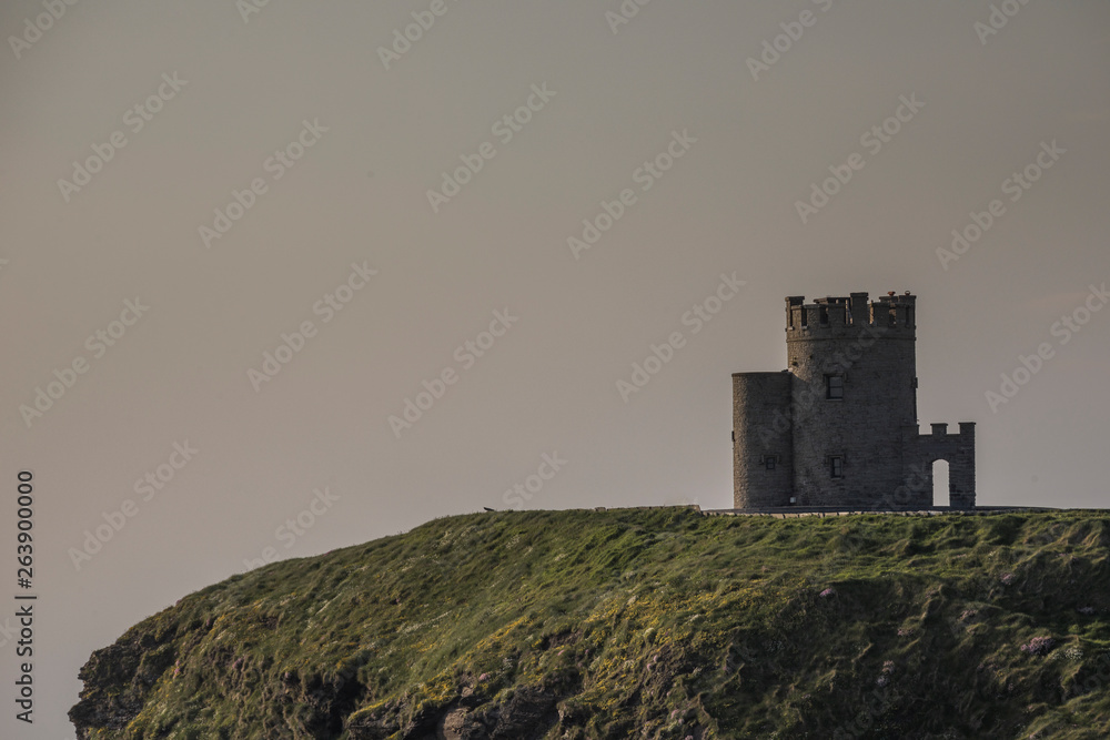 Brians Tower - Cliffs of Moher - Irland