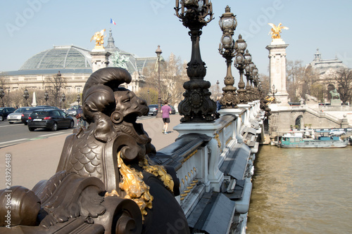 Obraz na płótnie Pont de la concorde in paris w salonie