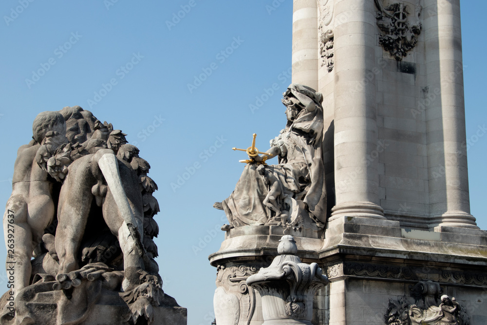 Pont de la concorde in paris