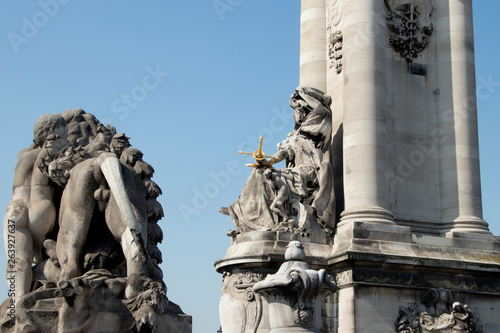Obraz na płótnie Pont de la concorde in paris w salonie