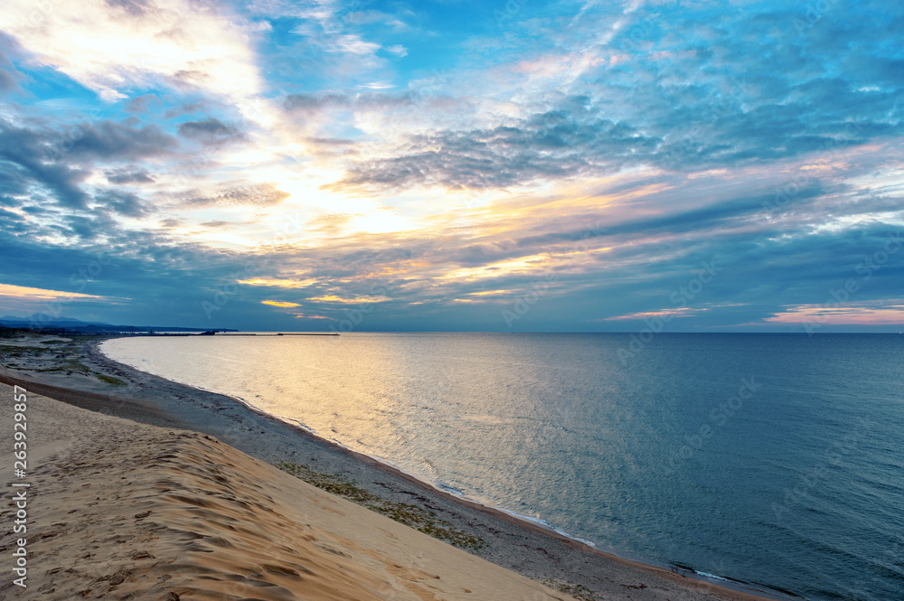 Obraz premium 夕暮れの鳥取砂丘