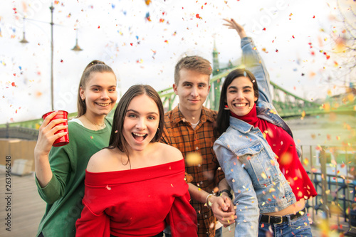 Canvas Print Friends celebrating on a terrace