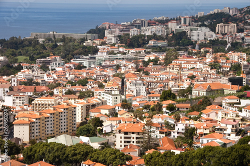 Blick über das Zentrum von Funchal auf Madeira © Eberhard