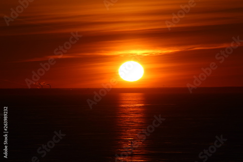 Fototapeta Naklejka Na Ścianę i Meble -  Sunset on the Baltic Sea