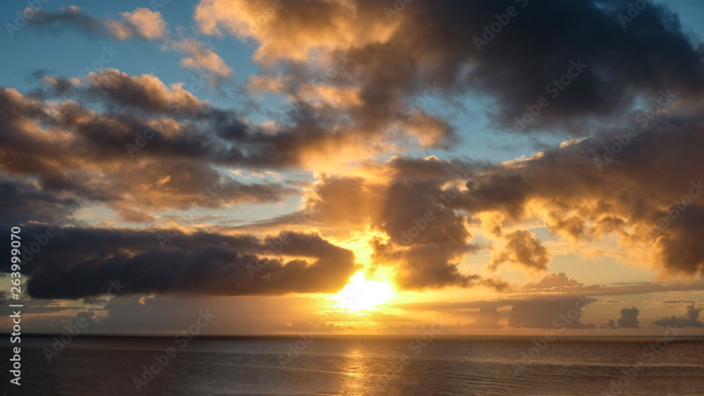 Sonnenuntergang über dem Atlantik auf Lanzarote
