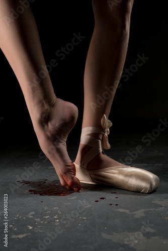 Ballet dance feet in pointe and without shot