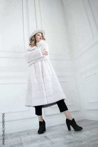 Wallpaper Mural thoughtful beautiful girl Torontodigital.ca