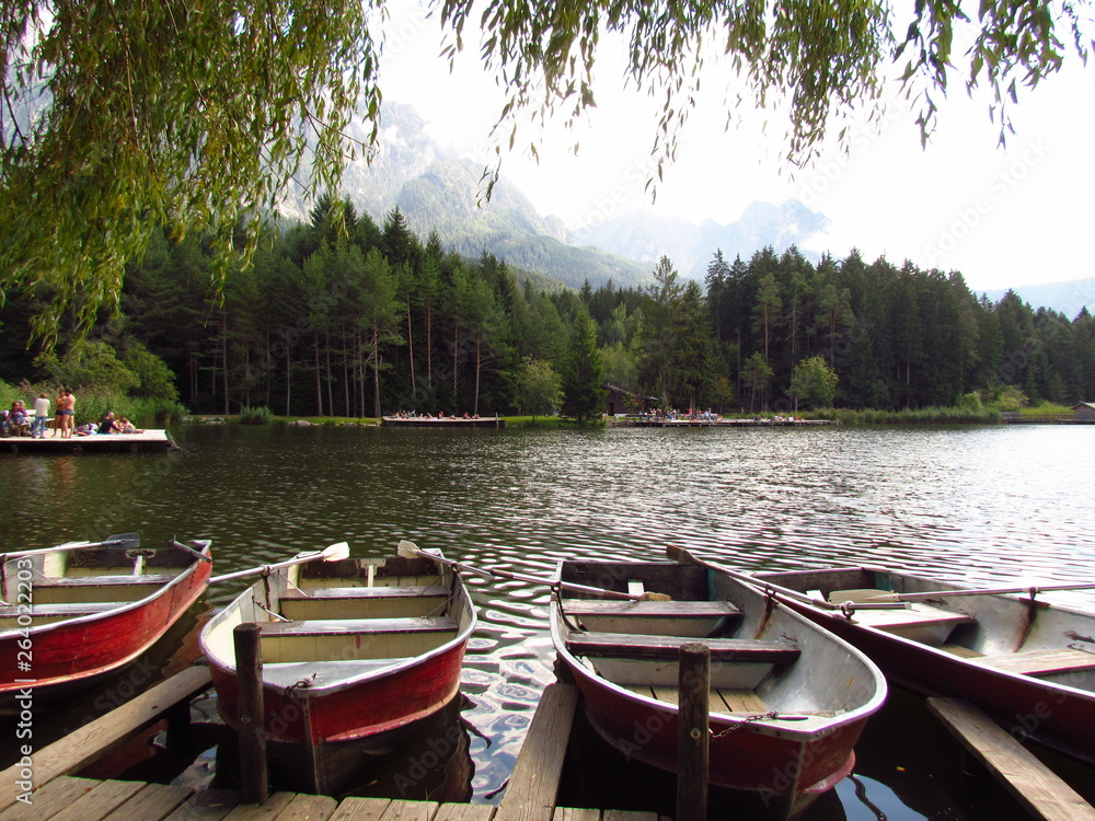 Obraz premium Barche e lago