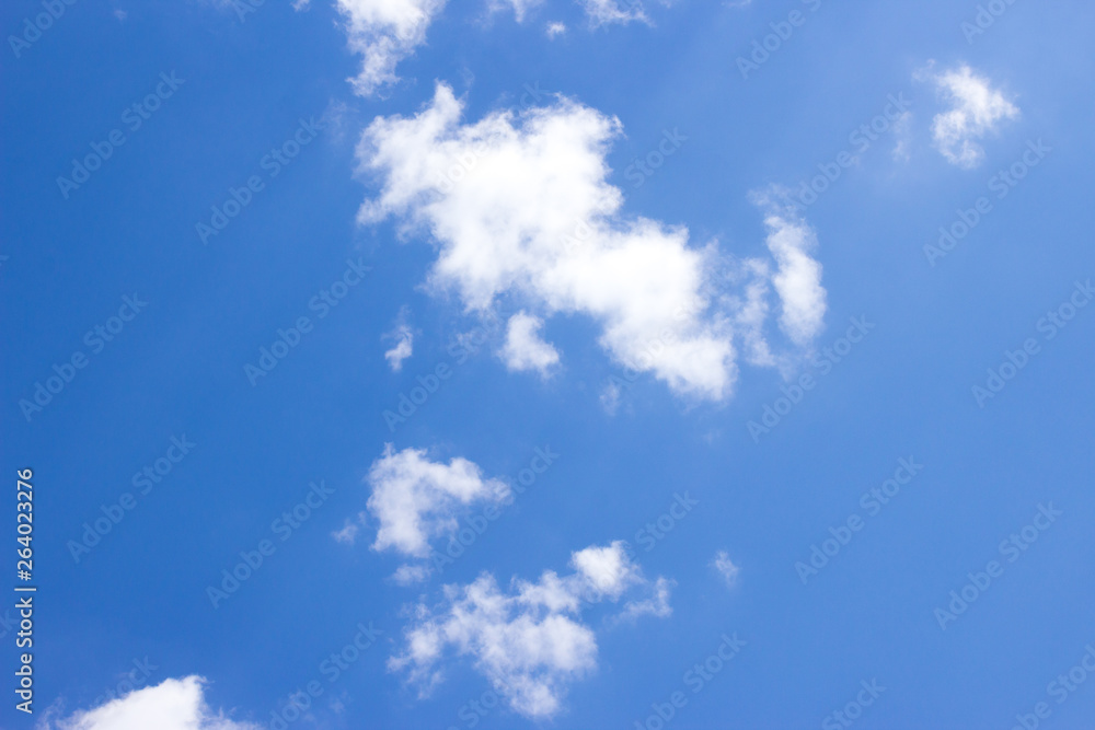Fototapeta premium Blue sky background with clouds