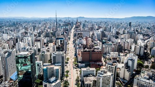 Fotografia Aerial photography done by drone above the buildings of Avenida Paulista in São