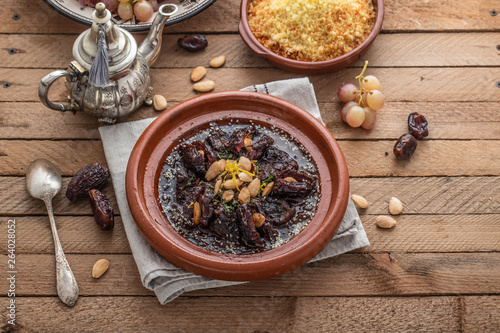 Slow cooked beef with dates, raisins and almonds - moroccan tajine