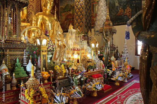 buddhist temple (Wat Phra That Haripunchai) in Lamphun (Thailand) © frdric