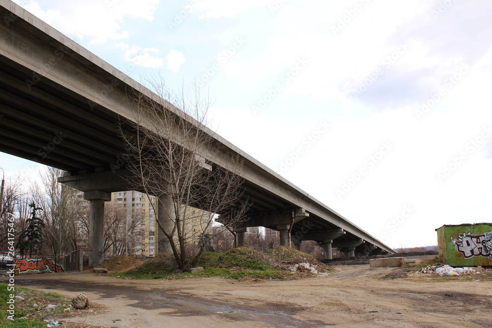 Bridges. Unfinished bridges. Unfinished bridge in the city of Zaporozhye. April 2019.. Bridges. Unfinished bridges. Unfinished bridge in the city of Zaporozhye. April 2019..
