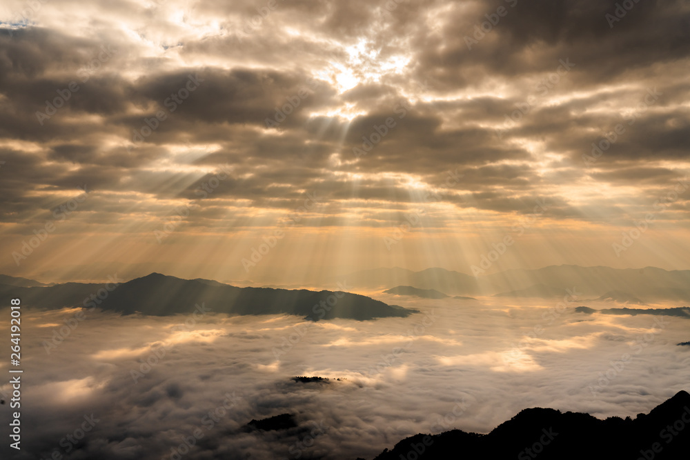 Obraz premium Sunrise with mist on hills 