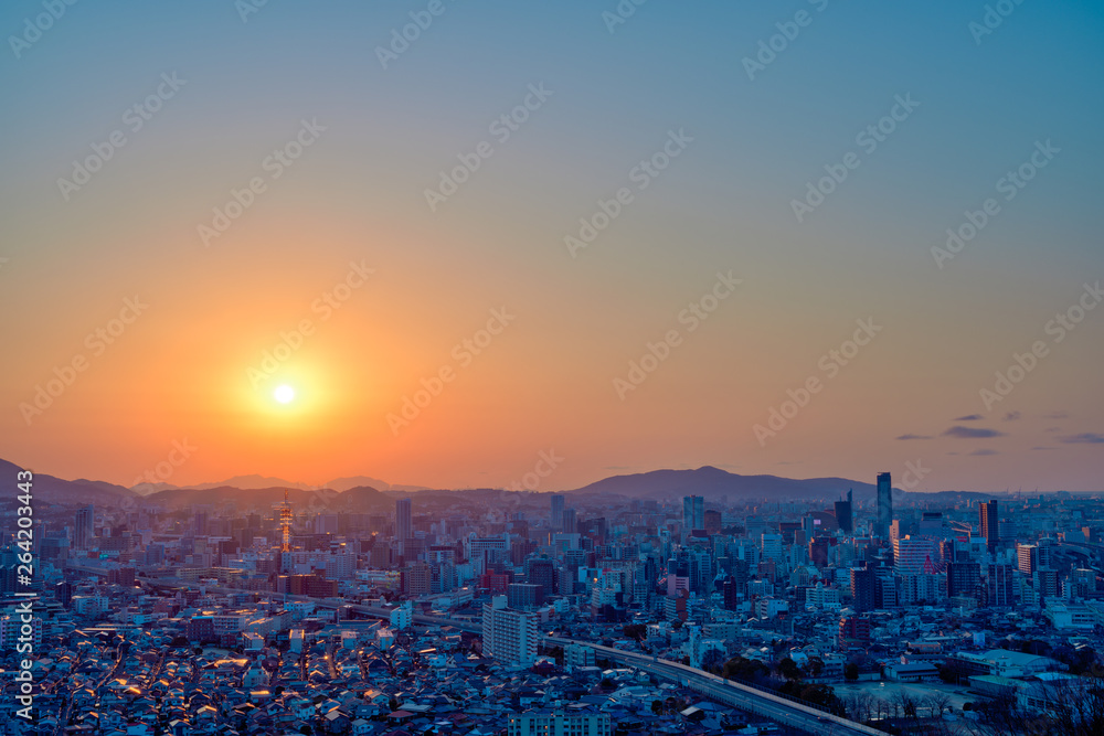 都市に沈む美しい夕陽【福岡県北九州市】