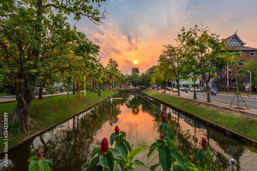 Matahari terbenam in old city most of the evening in Chiang Mai, Thailand.