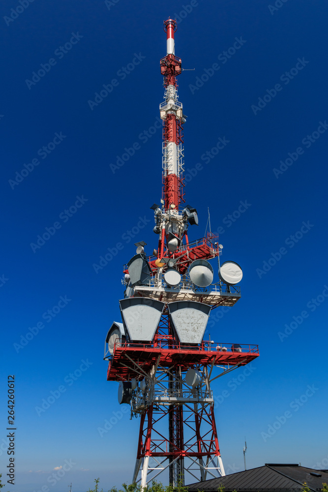 Sendemast am Pfänder Berg in Bregenz, Österreich Sendemast am Pfänder Berg in Bregenz, Österreich
