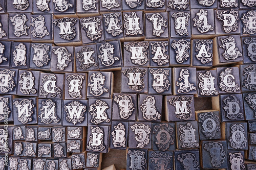 Sellos de letras en el mercado de Portobello, Londres © Manu