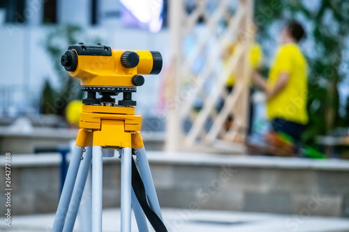 Optical level. Engineering-...