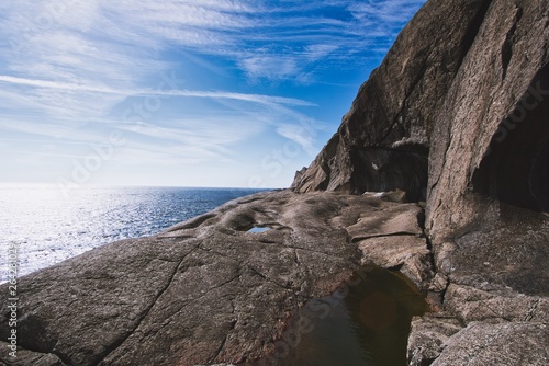 Wallpaper Mural Tolle Aussicht nach der Wanderung zu den Brufjell-Gletscherhöhlen in Norwegen Torontodigital.ca