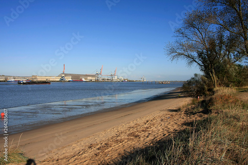 Inselstraße, Brake (Unterweser), Niedersachsen, Deutschland photo